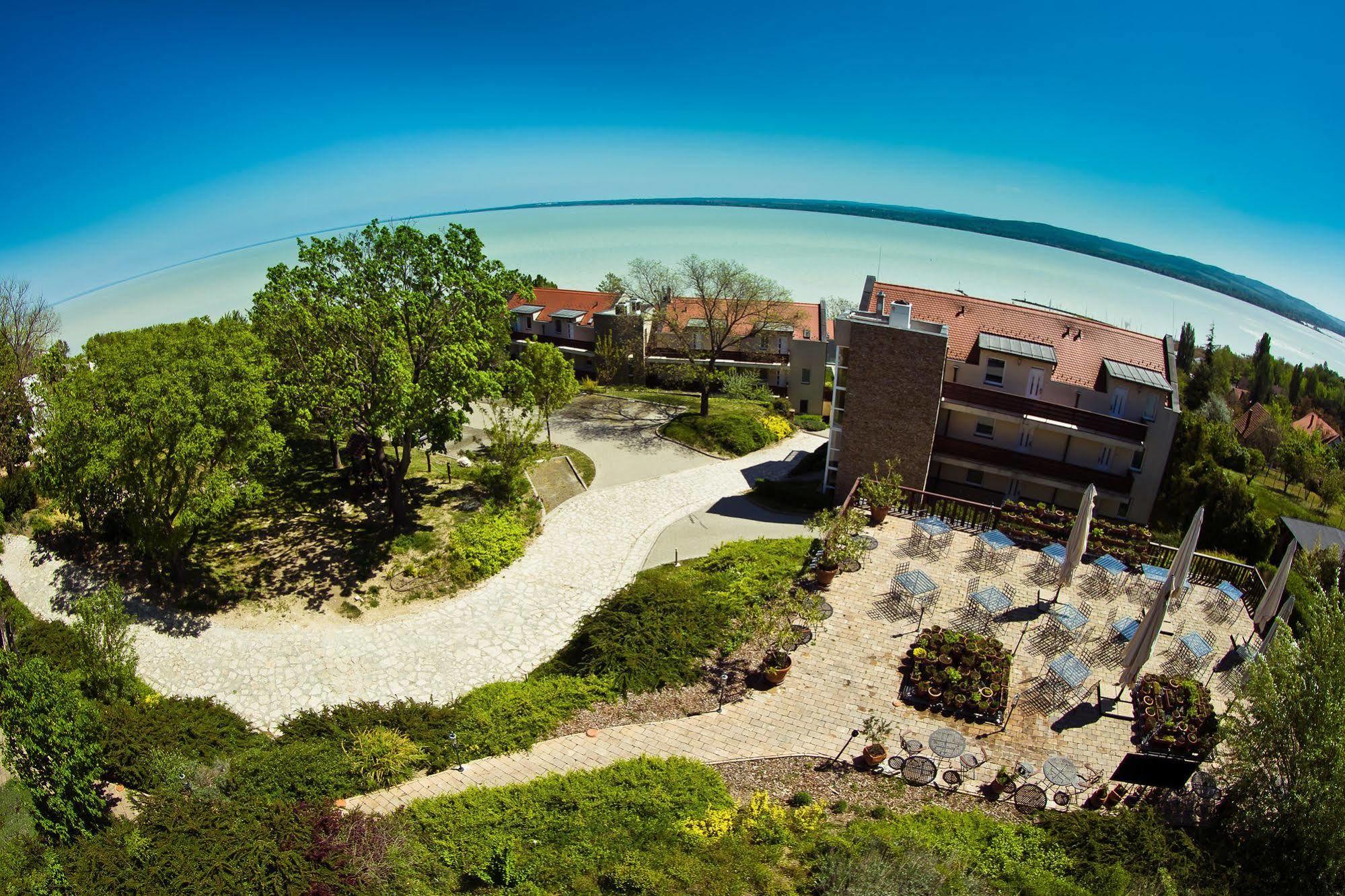 Echo Residence All Suite Hotel Tihany Exterior foto